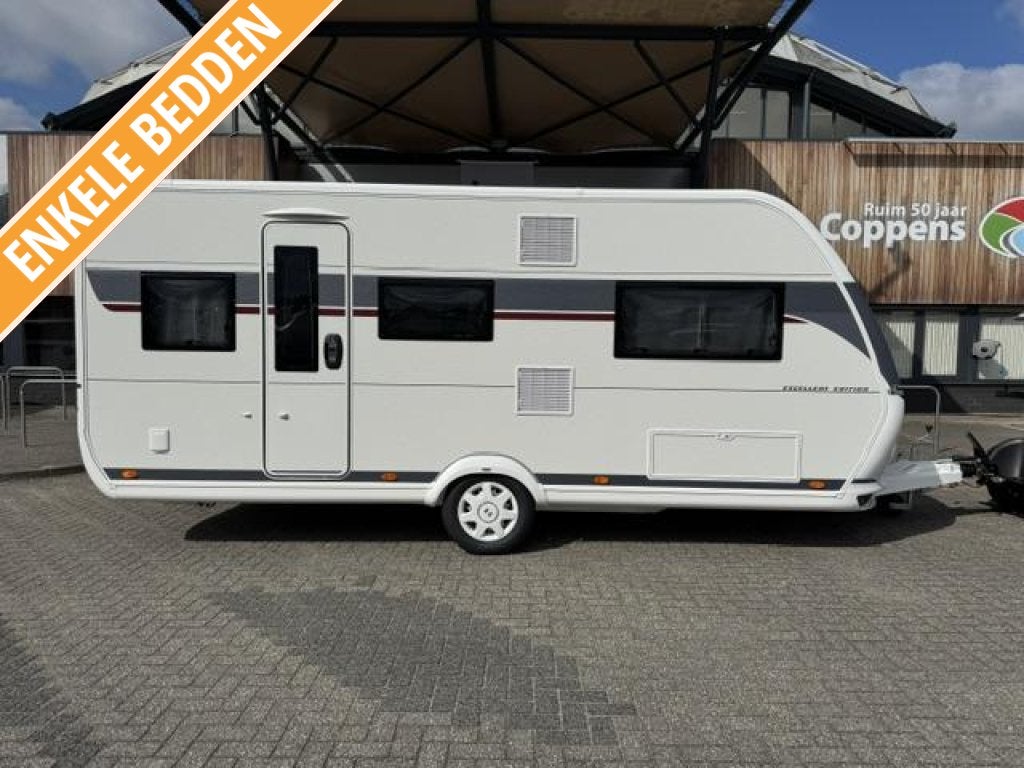 Hobby Excellent Edition 495 UL 2027 NIEUW BINNEN!!!, Caravans en Kamperen, Schokbreker, Standaardzit, Hobby, 2 aparte bedden