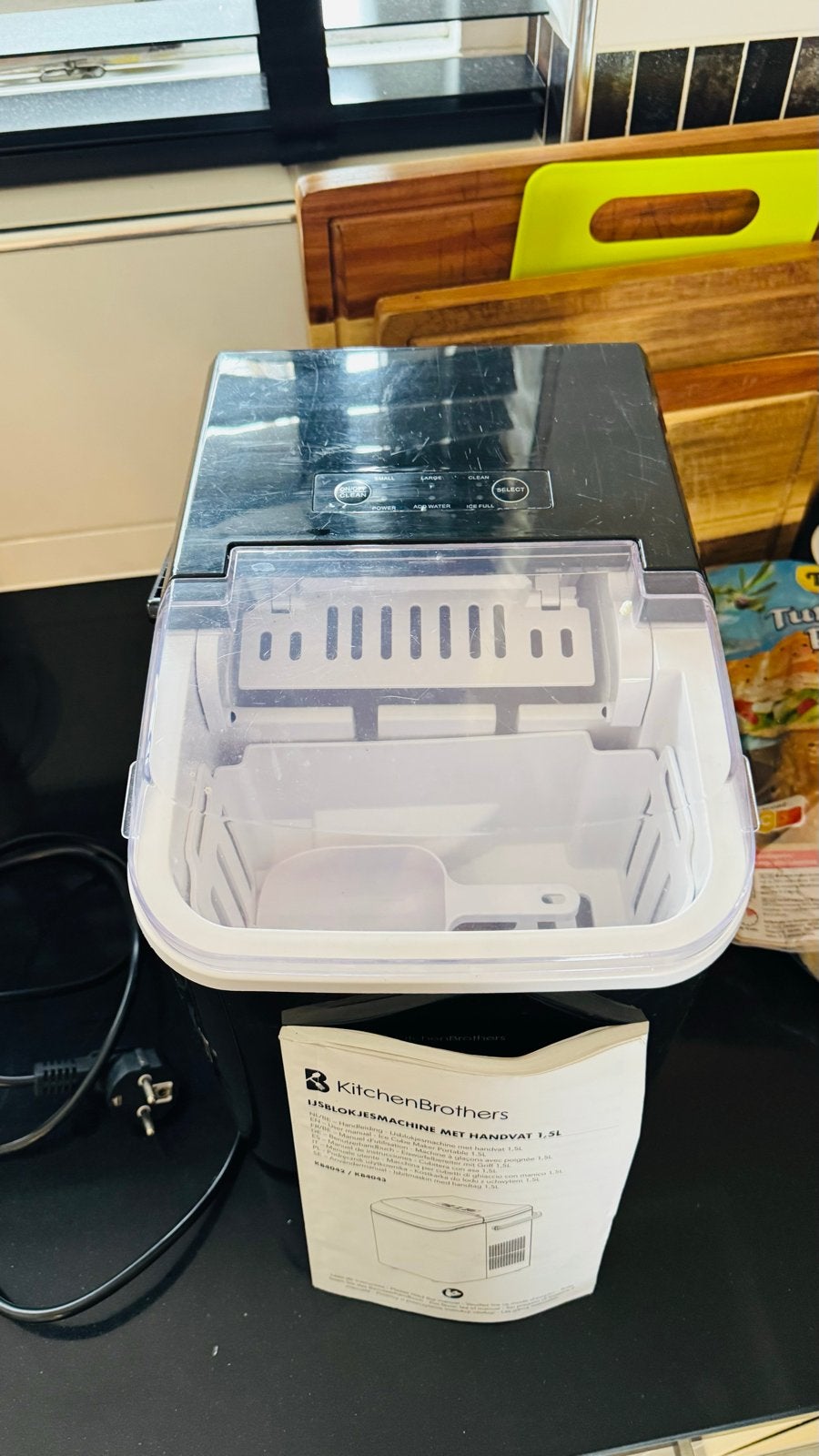 KitchenBrothers IJsblokjesmachine 1.5L / 1 keer gebruikt, Ophalen, Zo goed als nieuw