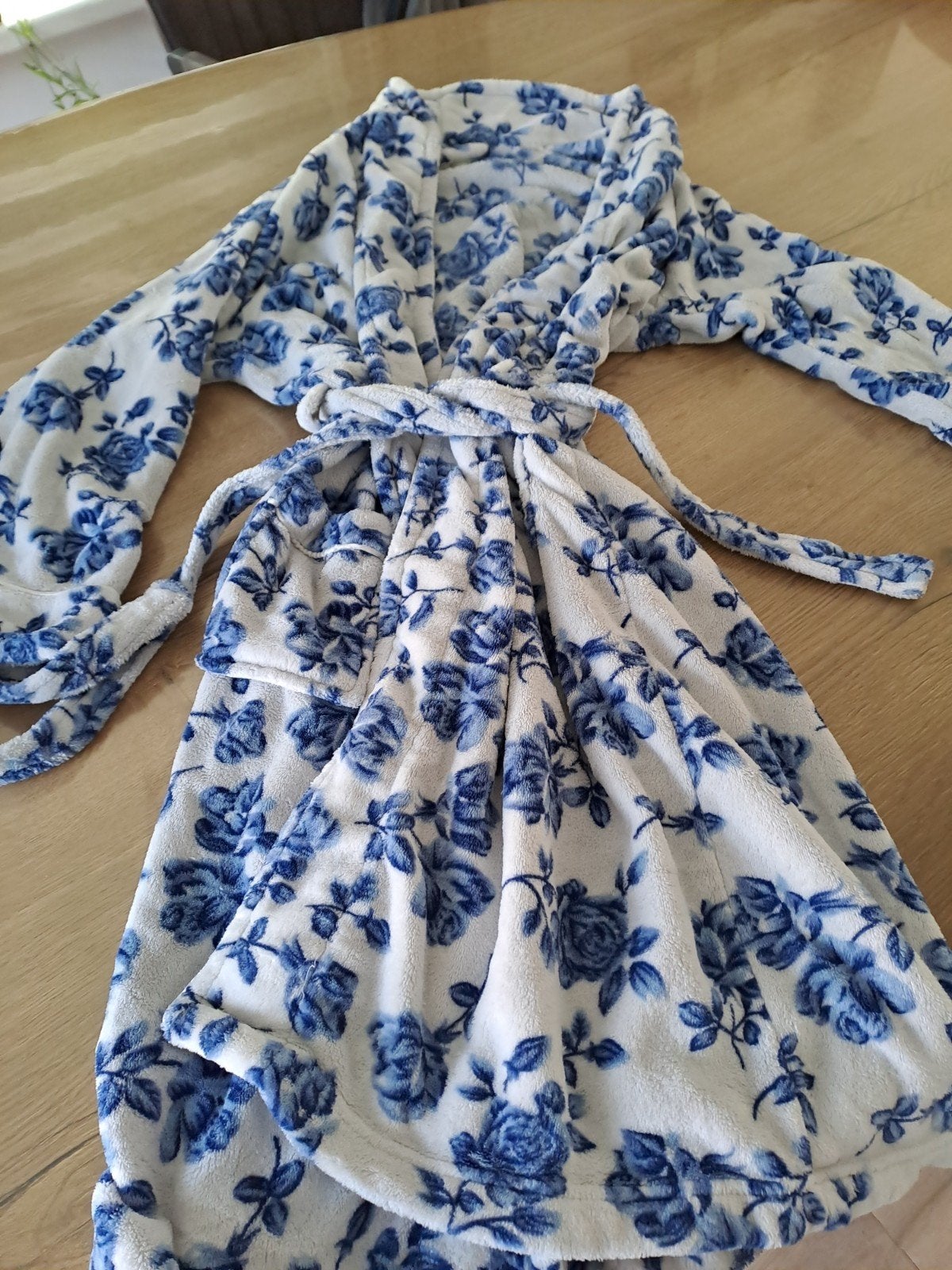 Fleece badjas met bloemenprint, maat L, Love to Lounge, Ophalen of Verzenden, Gedragen, Maat 42/44 (L)