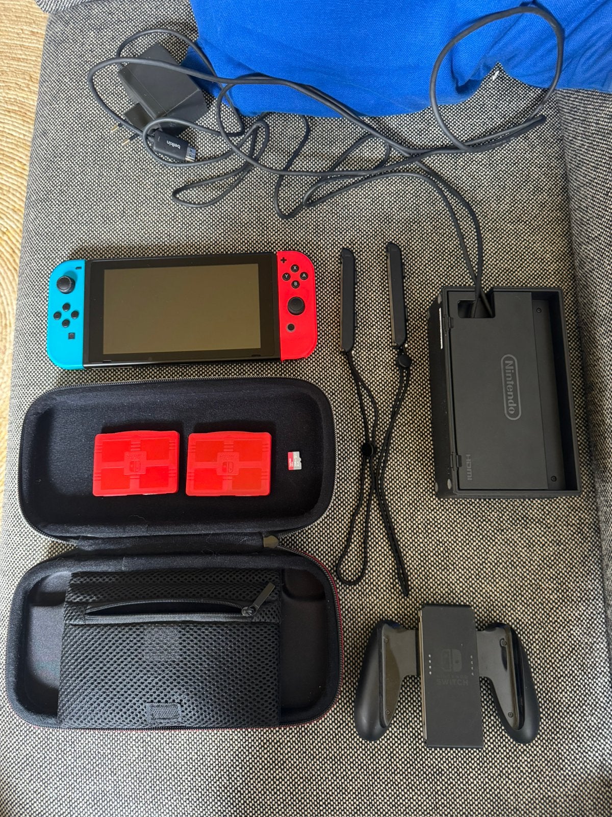 Nintendo Switch 1 incl beschermhoes en 256GB geheugenkaart, Met 2 controllers, Ophalen of Verzenden, Zo goed als nieuw, Switch Original