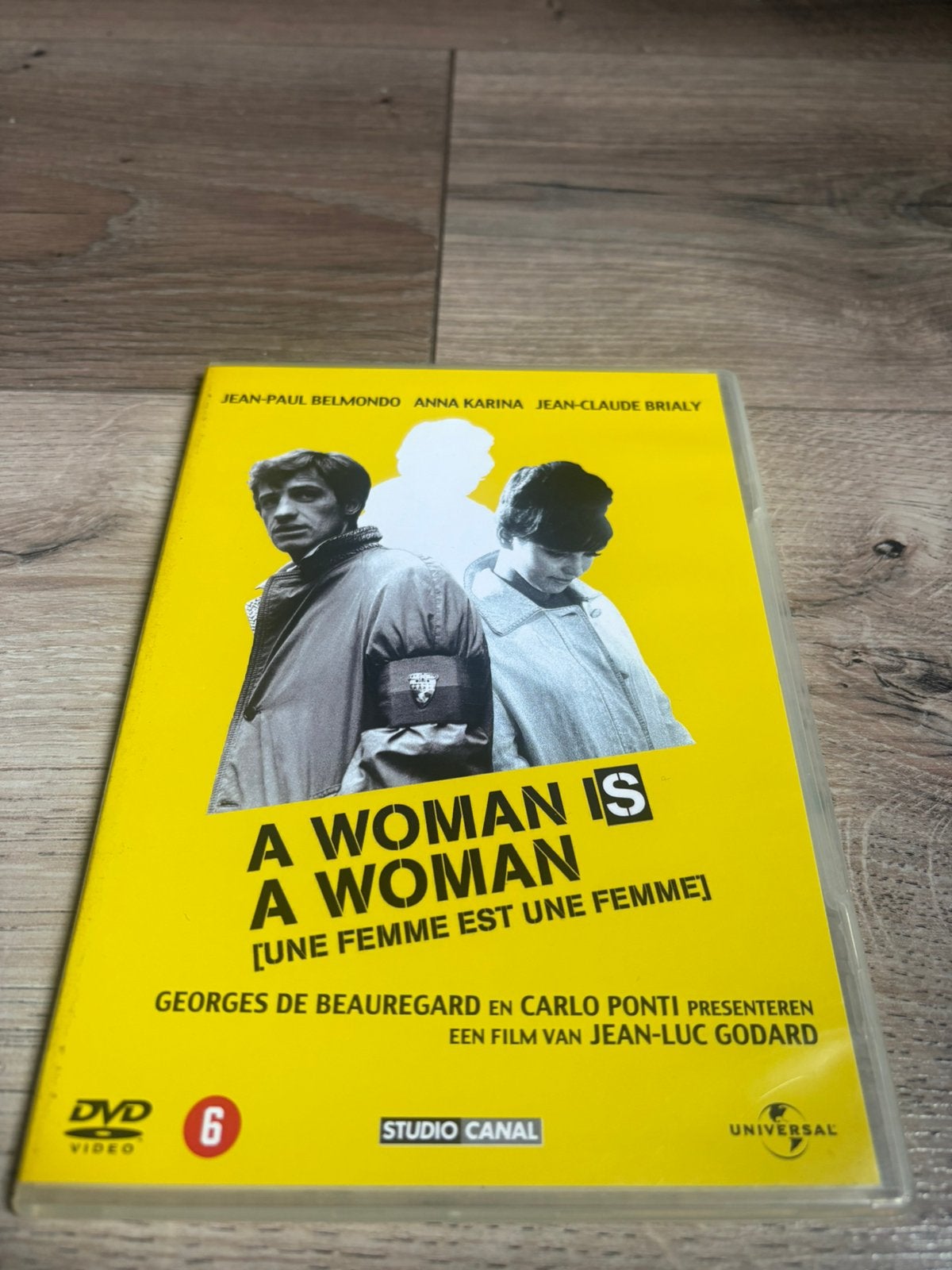 A Woman is a Woman met Jean Paul Belmondo, Alle leeftijden, Ophalen of Verzenden, Zo goed als nieuw, Actie en Avontuur