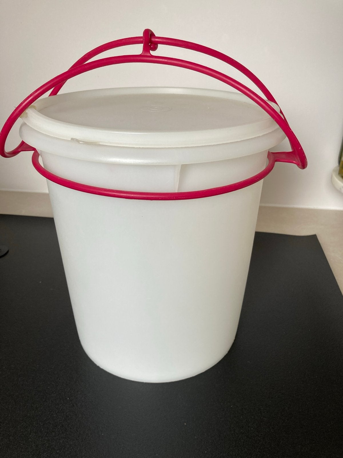 Tupperware wasemmer met deksel en handvat, Ophalen, Gebruikt