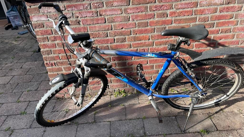 Blauwe mountainbike, defecte versnelling > €20,-, Fietsen en Brommers, Fietsen | Mountainbikes en ATB, Gebruikt, Heren, Overige merken