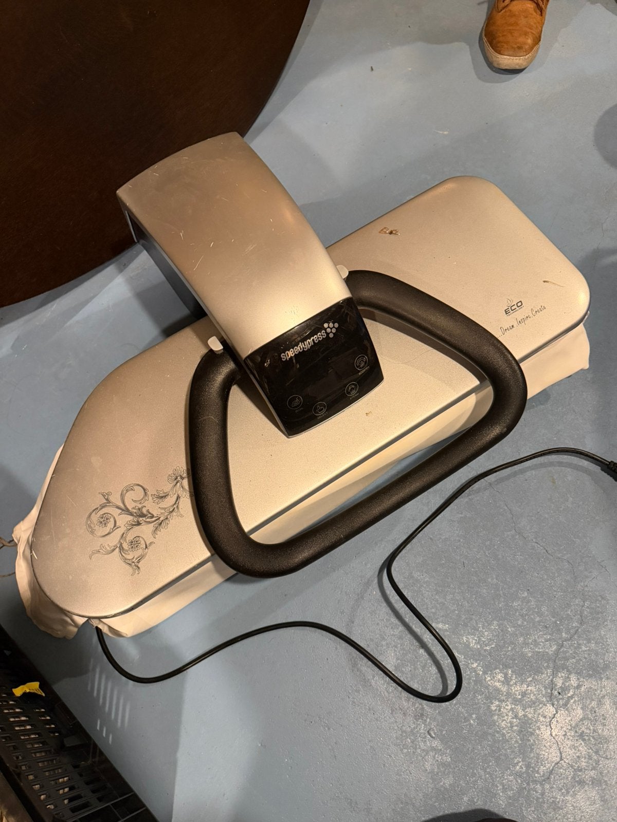 Speedypress Eco elektrische strijkpers, Ophalen