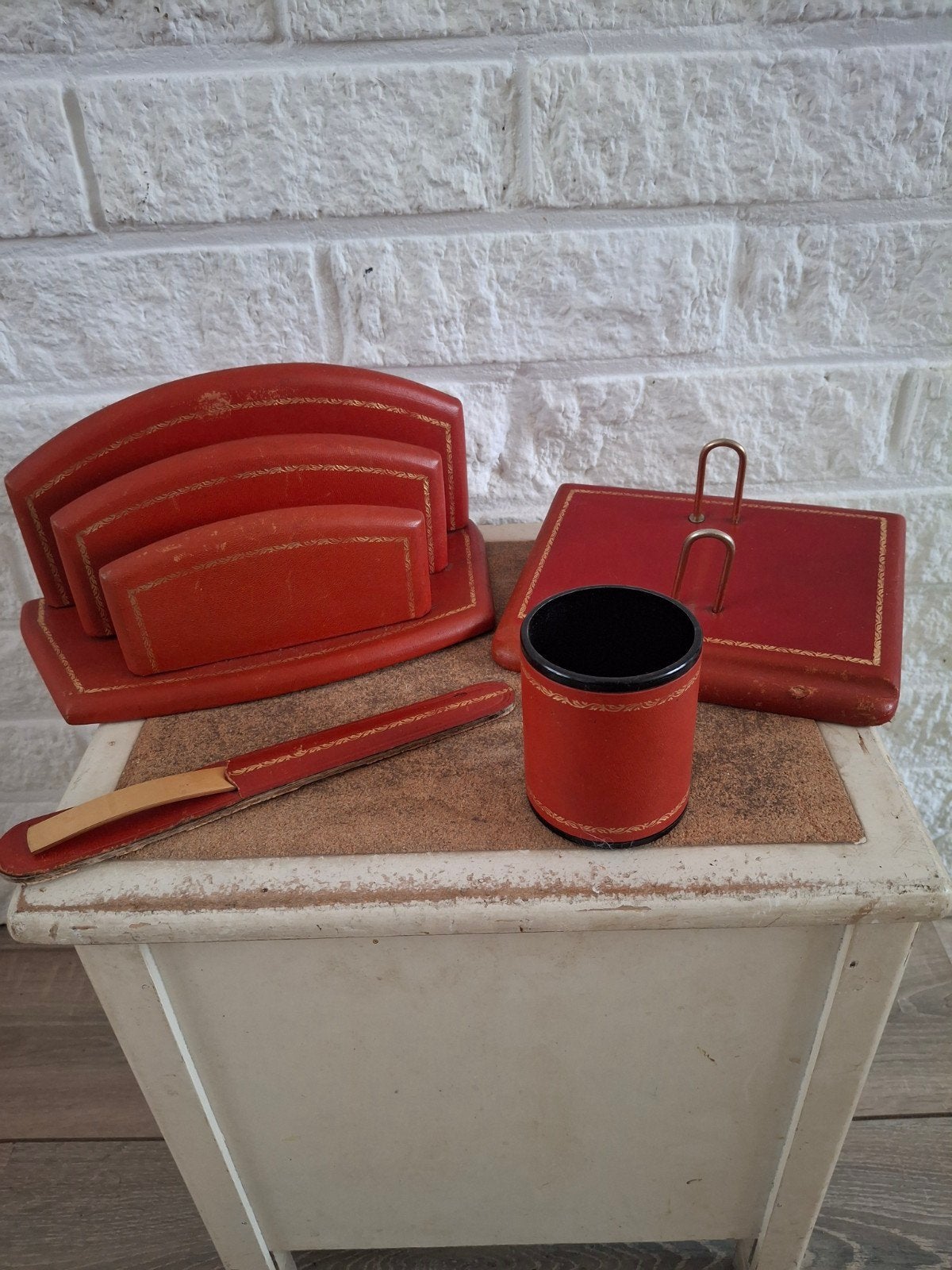Vintage Franse Bureaubenodigdheden Set - Rood Leer met Goud, Antiek en Kunst, Ophalen of Verzenden