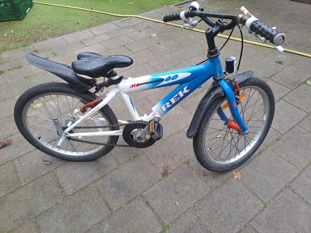 Trek jongensfiets 20 inch, Fietsen en Brommers, Fietsen | Jongens, Ophalen, Gebruikt, Velgrem, Handrem