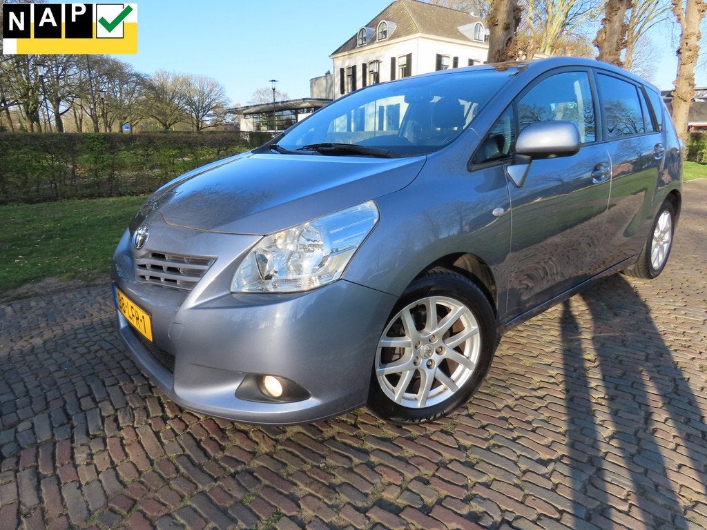 Toyota Verso 1.8 VVT-i Panoramic 7p. Achteruitrijcamera Pano, Auto's, Toyota, Voorwielaandrijving, Gebruikt, 4 cilinders, Blauw