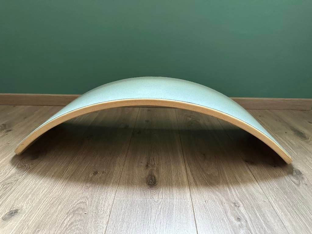 Wobbel original balance board met lichtblauw vilt, Ophalen, Gebruikt