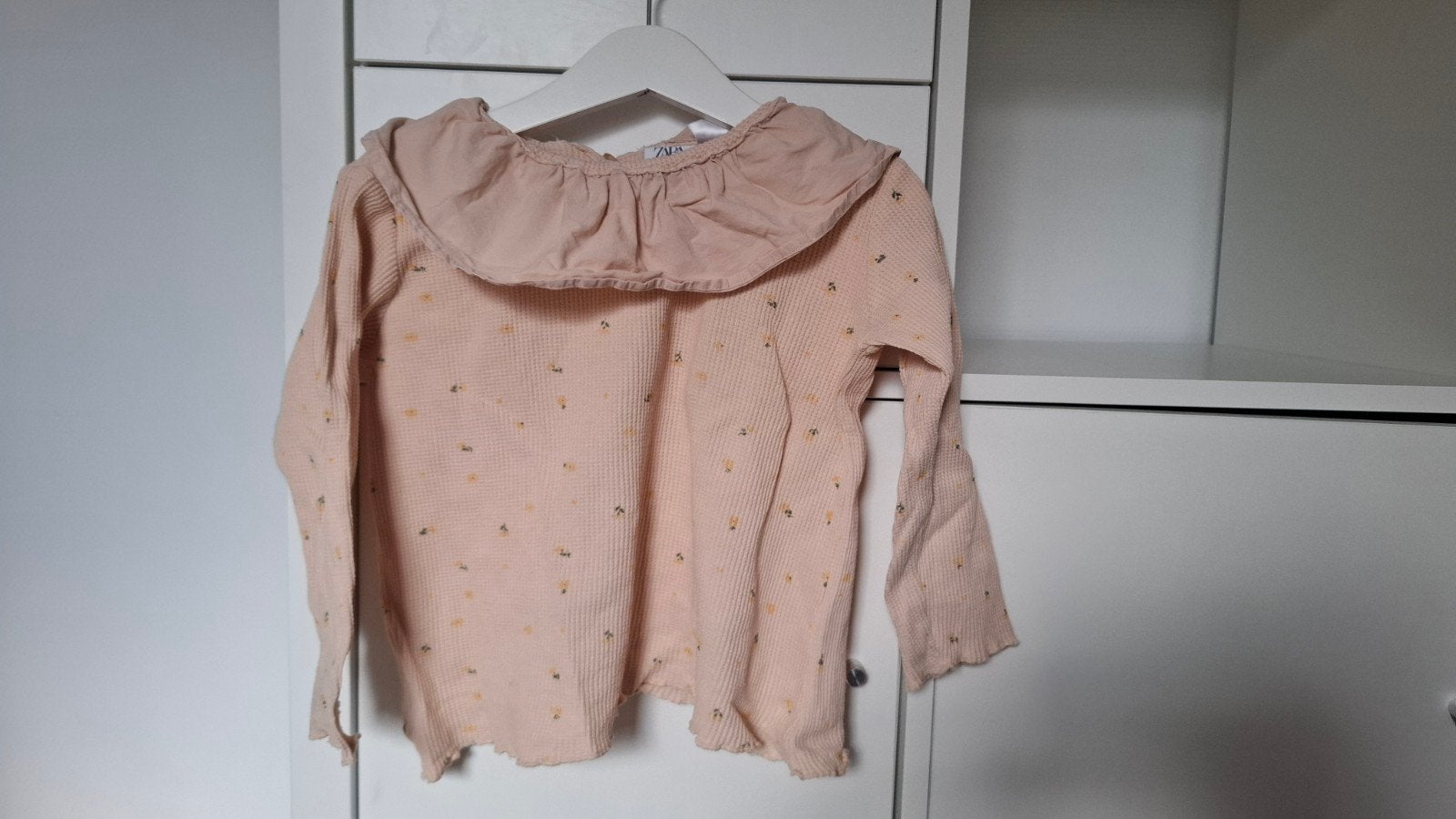 leuke trui, Kinderen en Baby's, Kinderkleding | Maat 110, Meisje, Trui of Vest, Ophalen of Verzenden, Zo goed als nieuw