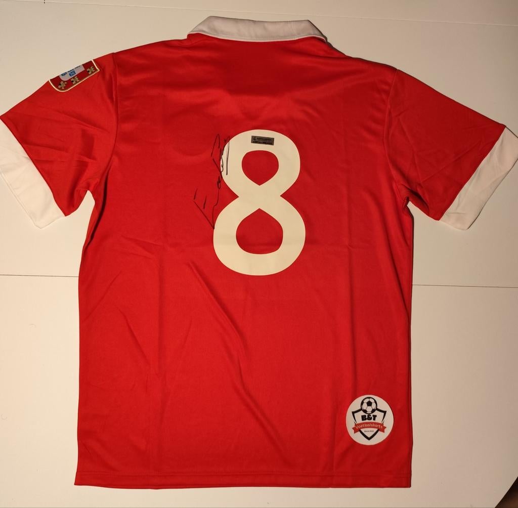 Gesigneerd Eusebio Voetbalshirt - Benfica #8, Verzamelen, Sportartikelen en Voetbal, Buitenlandse clubs, Gebruikt, Shirt, Verzenden