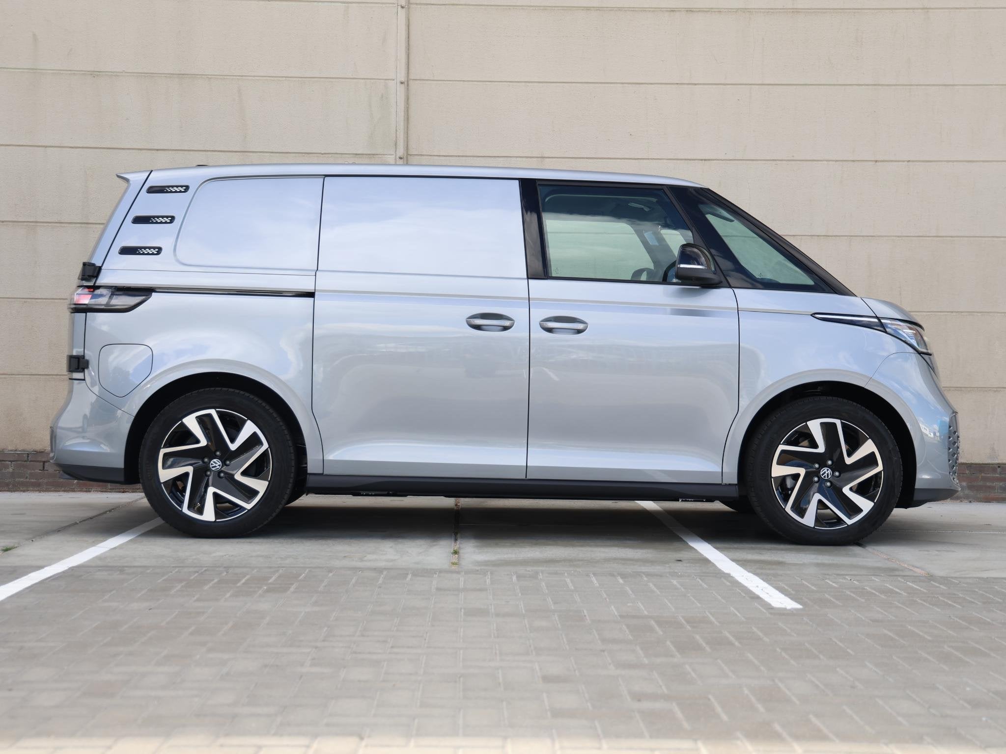 Volkswagen ID. Buzz Cargo Bulli Limited Edition Elektromotor, Auto's, Automaat, Zwart, Volkswagen, 286 pk