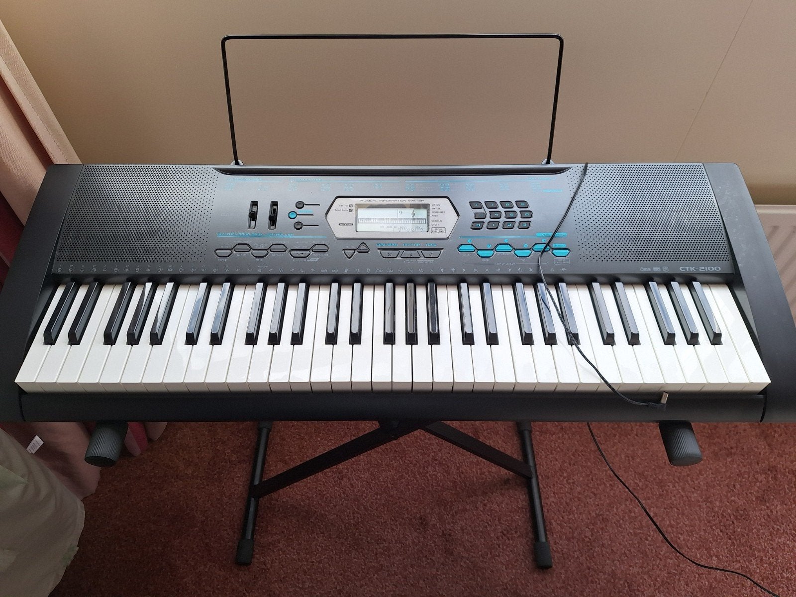 Casio CTK-2100 Keyboard met standaard, Ophalen, Casio, Aanslaggevoelig, 61 toetsen