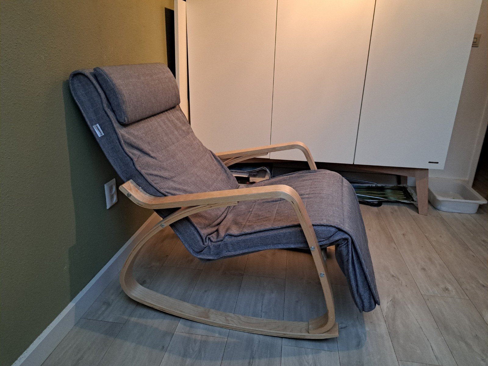 Comfortabele Songmics Schommelstoel met Voetensteun, Ophalen, Modern, Comfortabel, Zo goed als nieuw, Stof