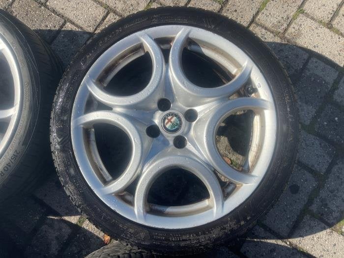 Velgen set + banden van een Alfa Romeo Mito, Gebruikt, -, Verzenden, -