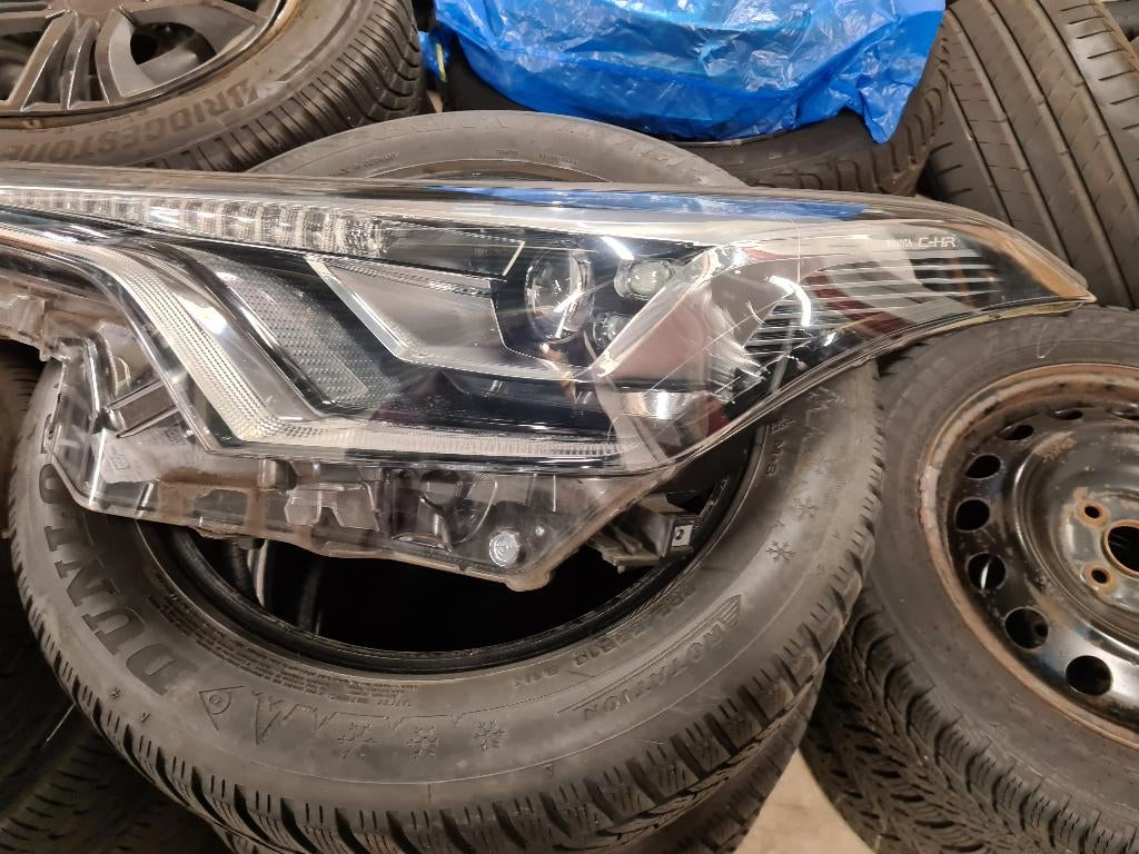 Originele koplamp linksvoor Toyota C-HR Hybrid, Ophalen, Gebruikt, Toyota
