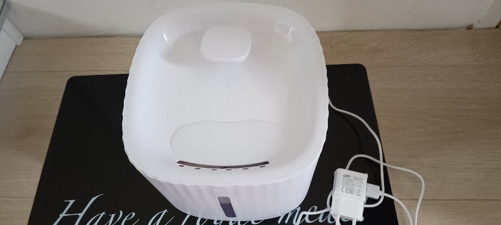 Te koop een nieuwe drinkfontein voor kat/ hond, Ophalen, Nieuw