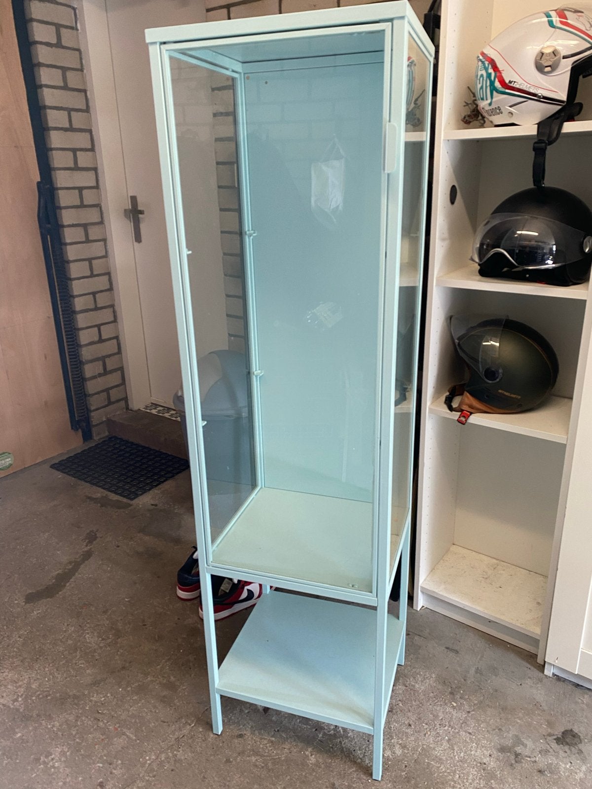 IKEA Rudsta Vitrinekast - Lichtgroen/Mintgroen, Huis en Inrichting, Kasten | Vitrinekasten, Ophalen, Minder dan 50 cm, Zo goed als nieuw
