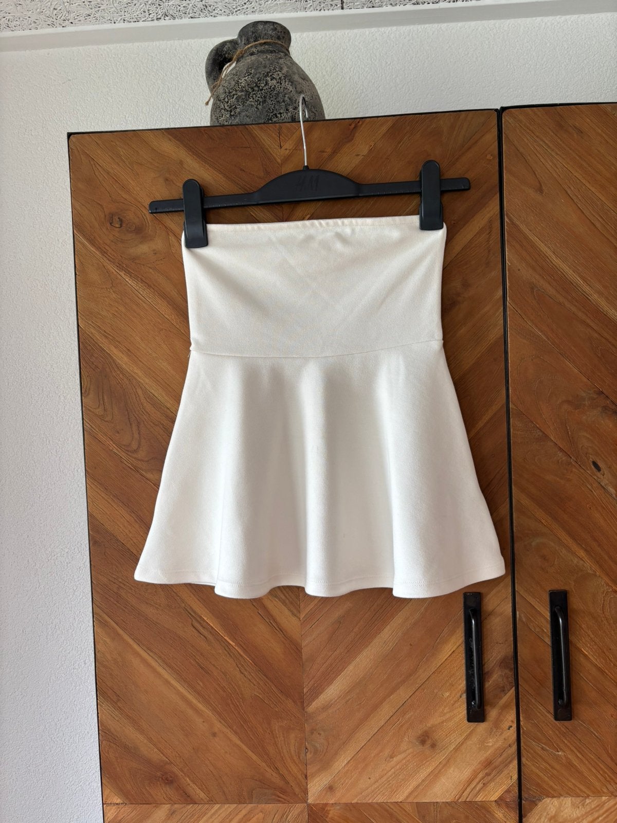 Nieuw! Strapless Top met schootje van H&M. Maat XS, H&M, Nieuw, Ophalen of Verzenden, Zonder mouw
