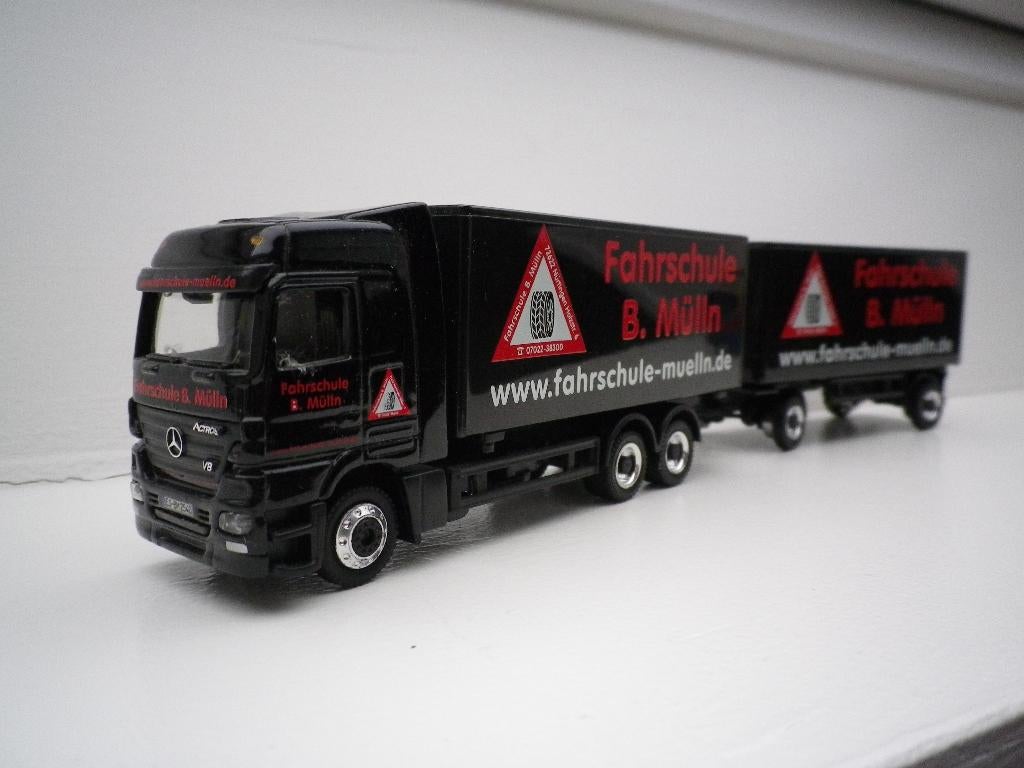 Schuco Mercedes Actros Fahrschule Muelln 1/87, Ophalen of Verzenden, Gebruikt, Bus of Vrachtwagen, Schuco