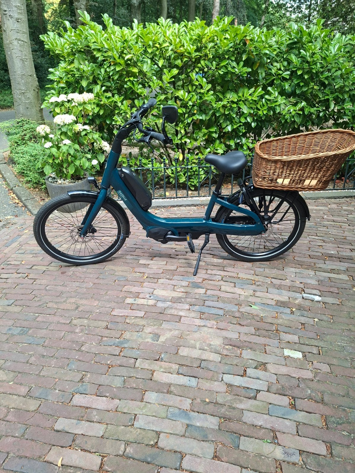 e-bike met mand - Zo goed als nieuw, Ophalen, Zo goed als nieuw, Minder dan 47 cm, 50 km per accu of meer