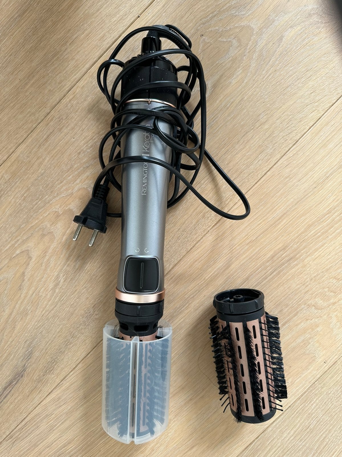 Remington Keratin Protect roterende föhnborstel, Ophalen of Verzenden, Zo goed als nieuw, Haarverzorging