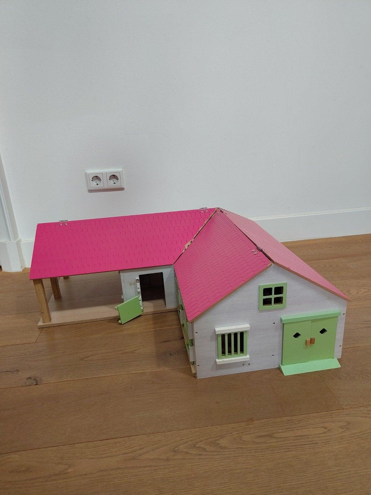 Schleich paardenstal - Houten paardenboerderij, Ophalen, Gebruikt, Jongen of Meisje