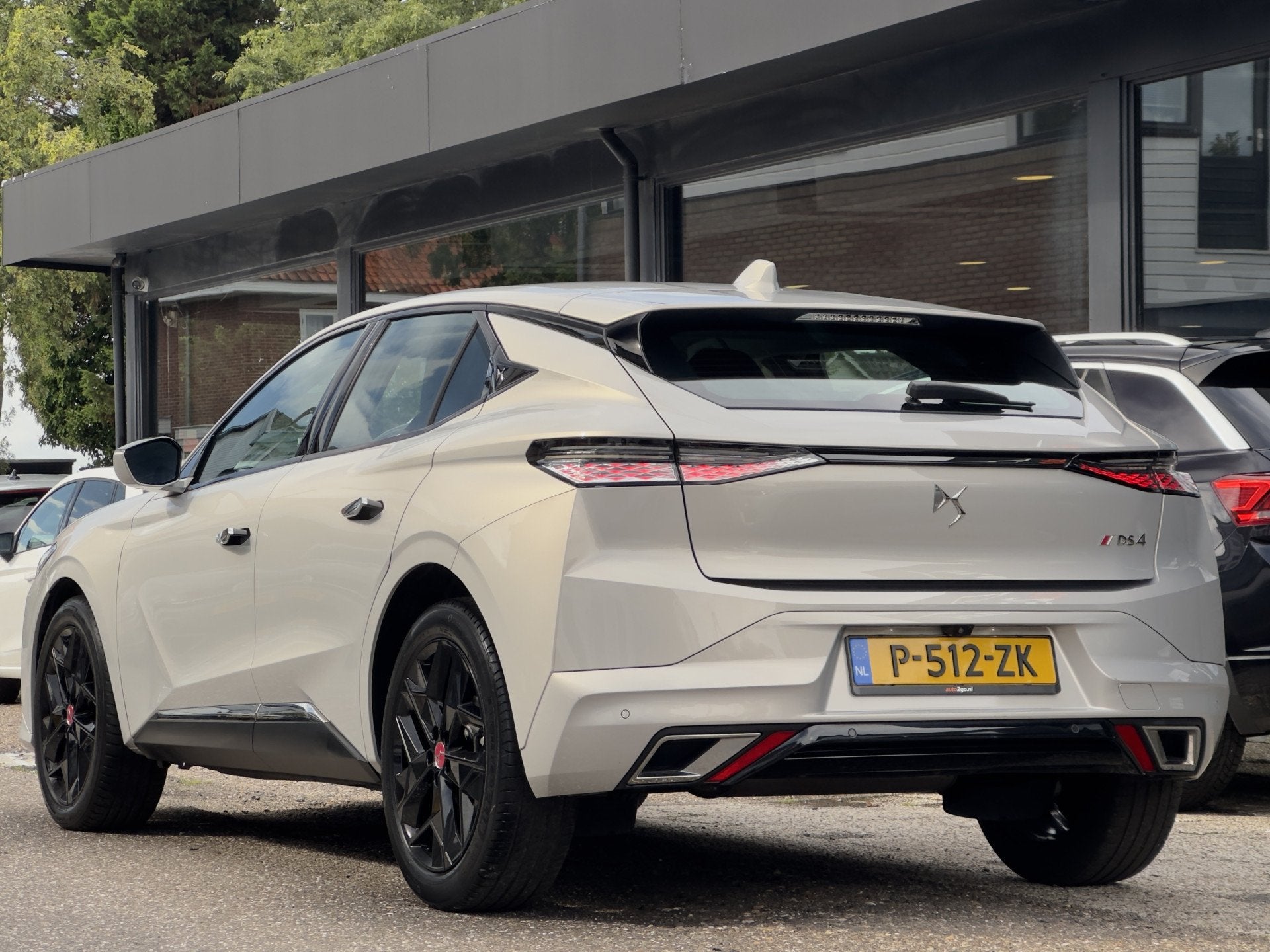 DS DS 4 1.2 AUT8 PERFORMANCE-LINE LEDER NAVI CAMERA APPL-CAR, Gebruikt, Euro 6, 1199 cc, Origineel Nederlands
