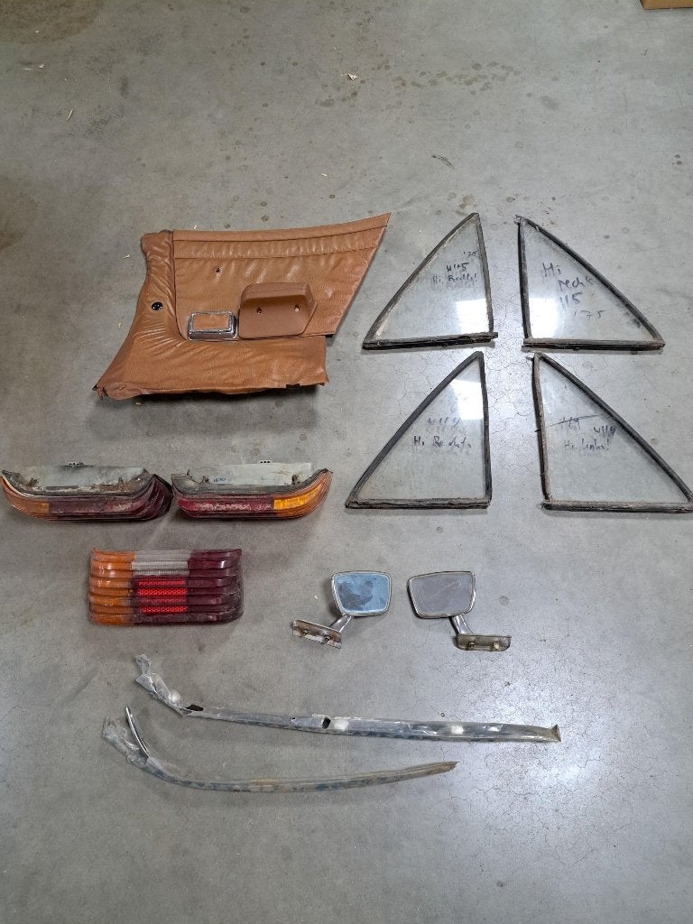 Diverse onderdelen Mercedes Benz W114 W115 /8, Auto-onderdelen, Verlichting, Ophalen of Verzenden, Mercedes-Benz