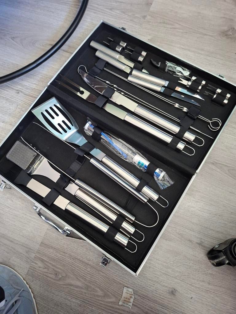 Barbecue assecoires, Tuin en Terras, Ophalen, Zo goed als nieuw