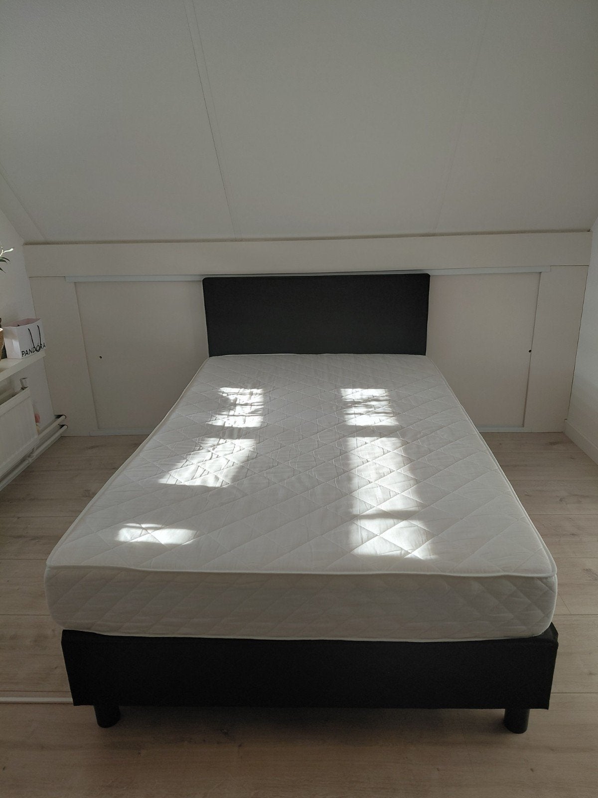 Zwarte boxspring met matras 120x200 cm - Nette staat, Huis en Inrichting, Ophalen, Gebruikt, Zwart, Twijfelaar