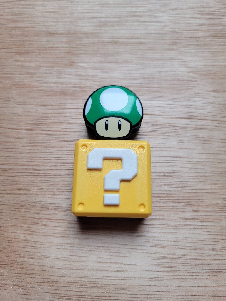 Kinder Joy Super Mario 1-Up Mushroom, Verzamelen, Ophalen of Verzenden, Zo goed als nieuw
