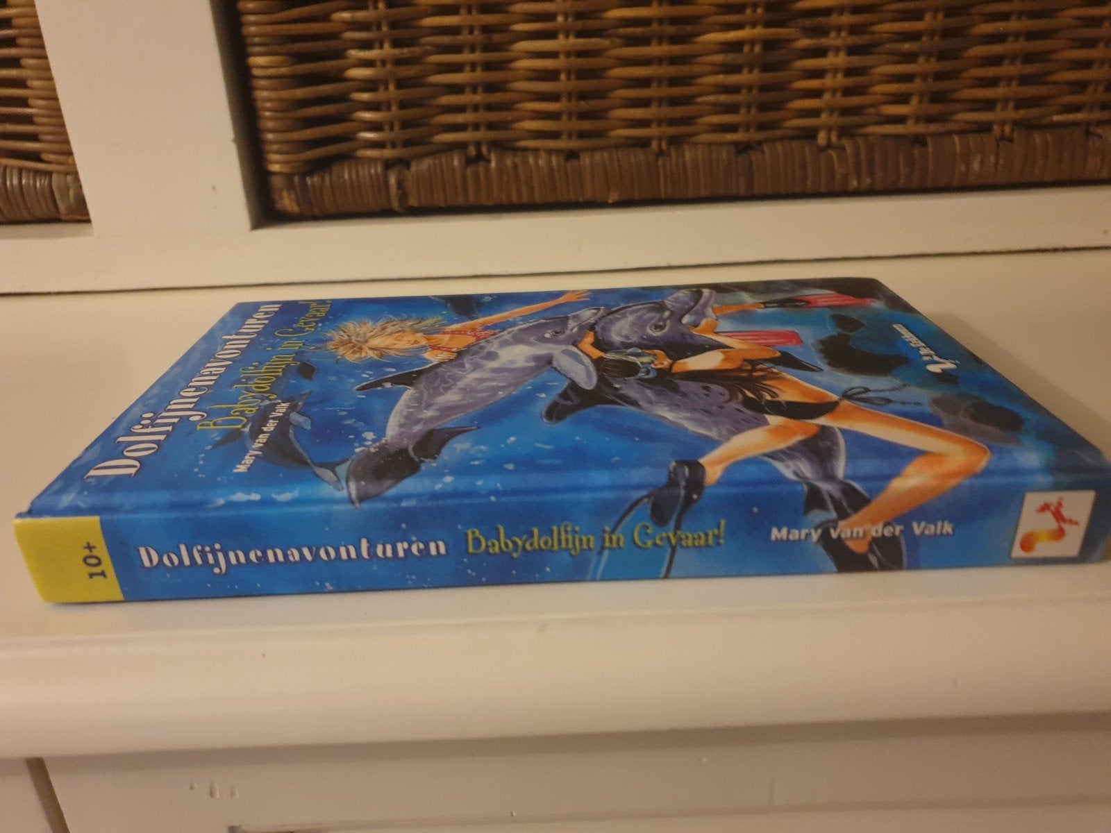 Mary van der Valk - Dolfijnenavonturen, Boeken, Ophalen of Verzenden, Gelezen