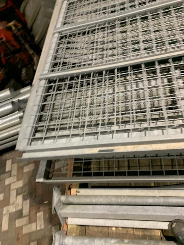 Stalen verzinkte bestrating stellingen 10 stuks, Tuin en Terras, Tuinhekken en Hekwerk, Ophalen, Zo goed als nieuw, IJzer