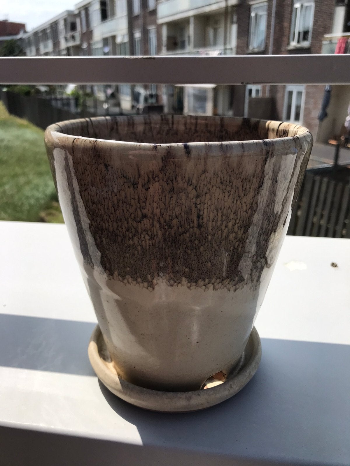 Super mooie bloempot vaste schotel vintage look bruin beige, Rond, Ophalen of Verzenden, Zo goed als nieuw, Aardewerk