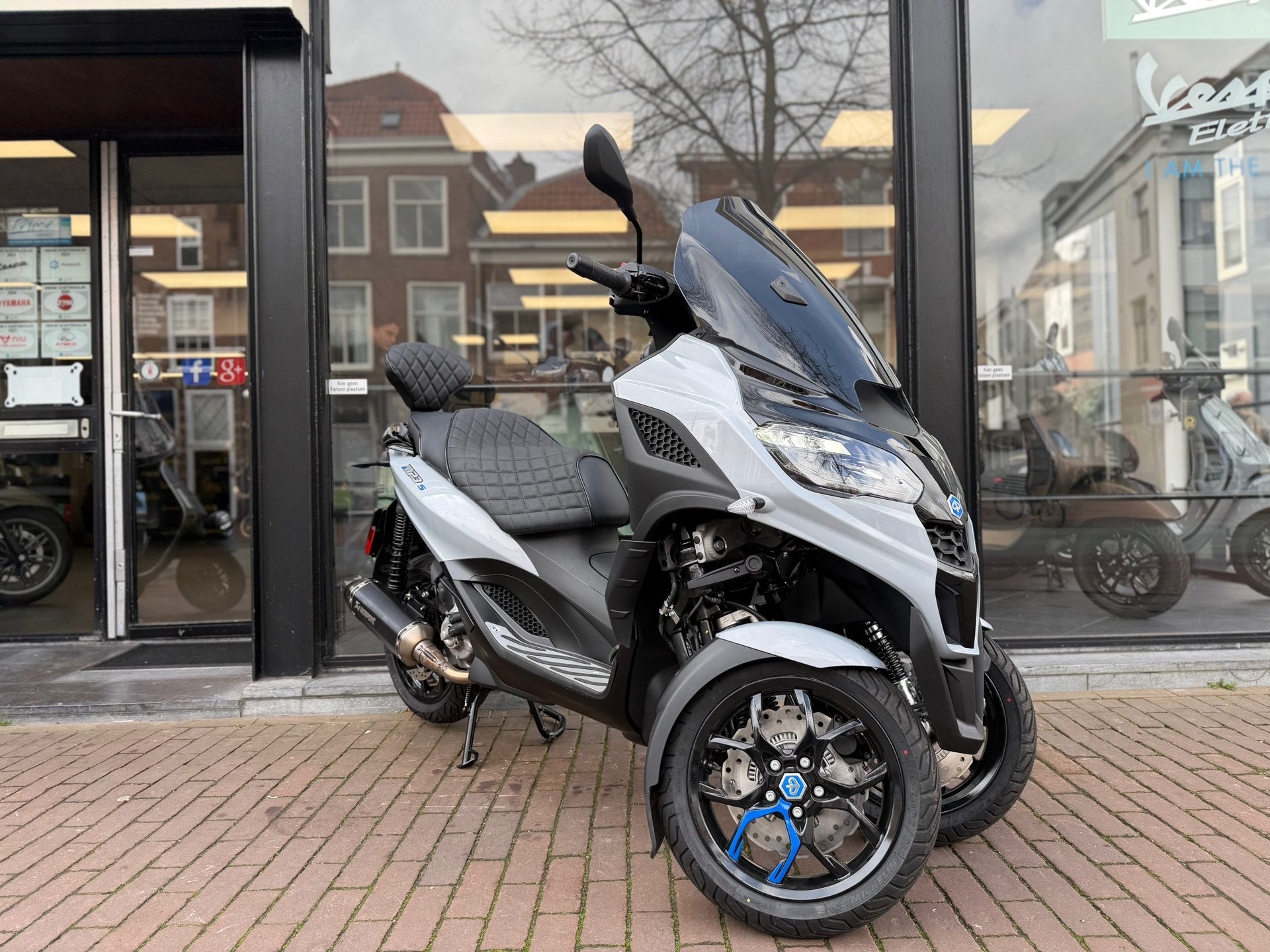 Piaggio MP3 310 HPE Sport EURO5+ 2026 AKRAPOVIC MALOSSI TUNI, Scooter, Piaggio, 310 cc, ABS