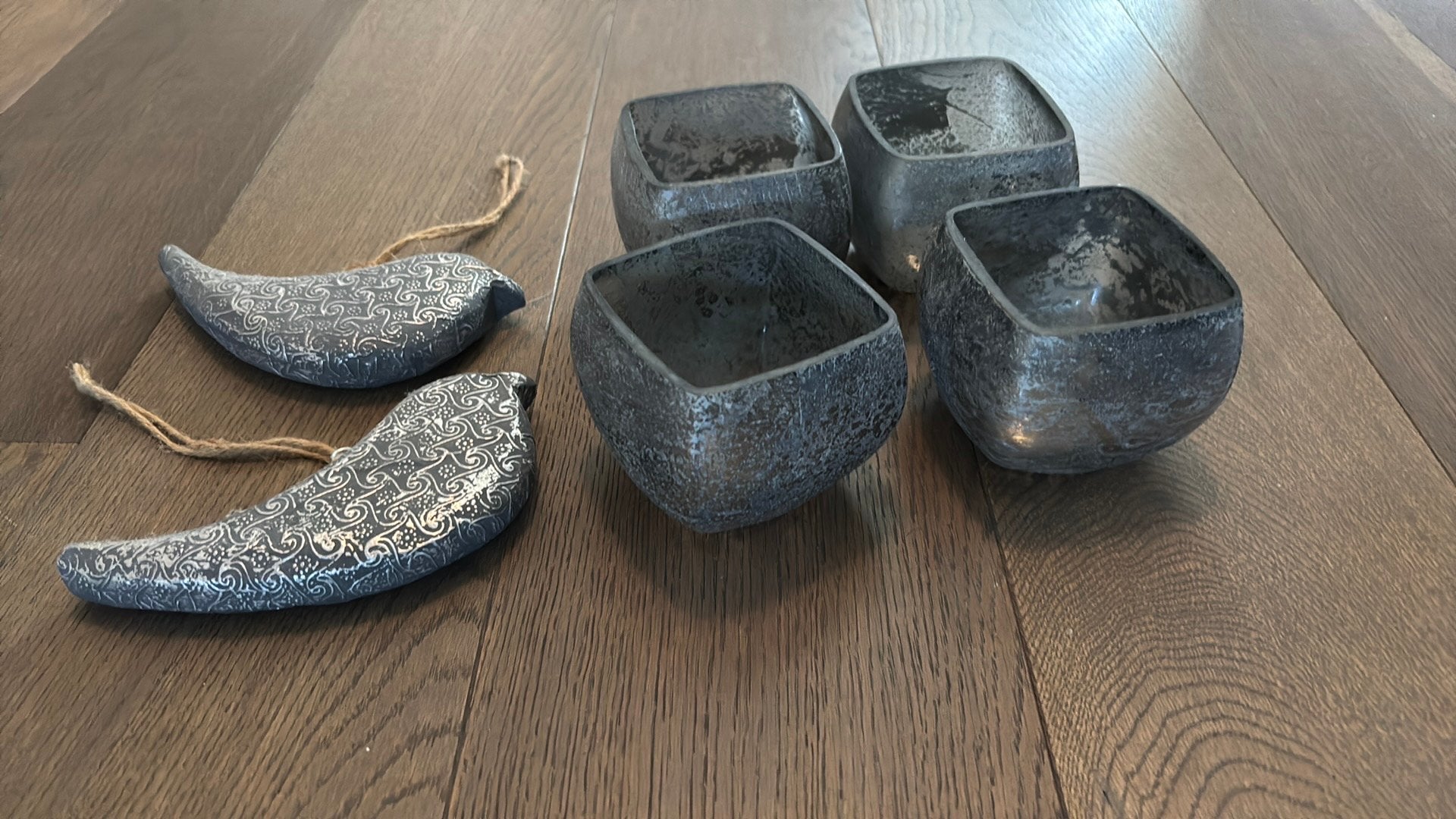4 waxinelichtjes en 2 vogels zilvergrijs, Ophalen, Zo goed als nieuw