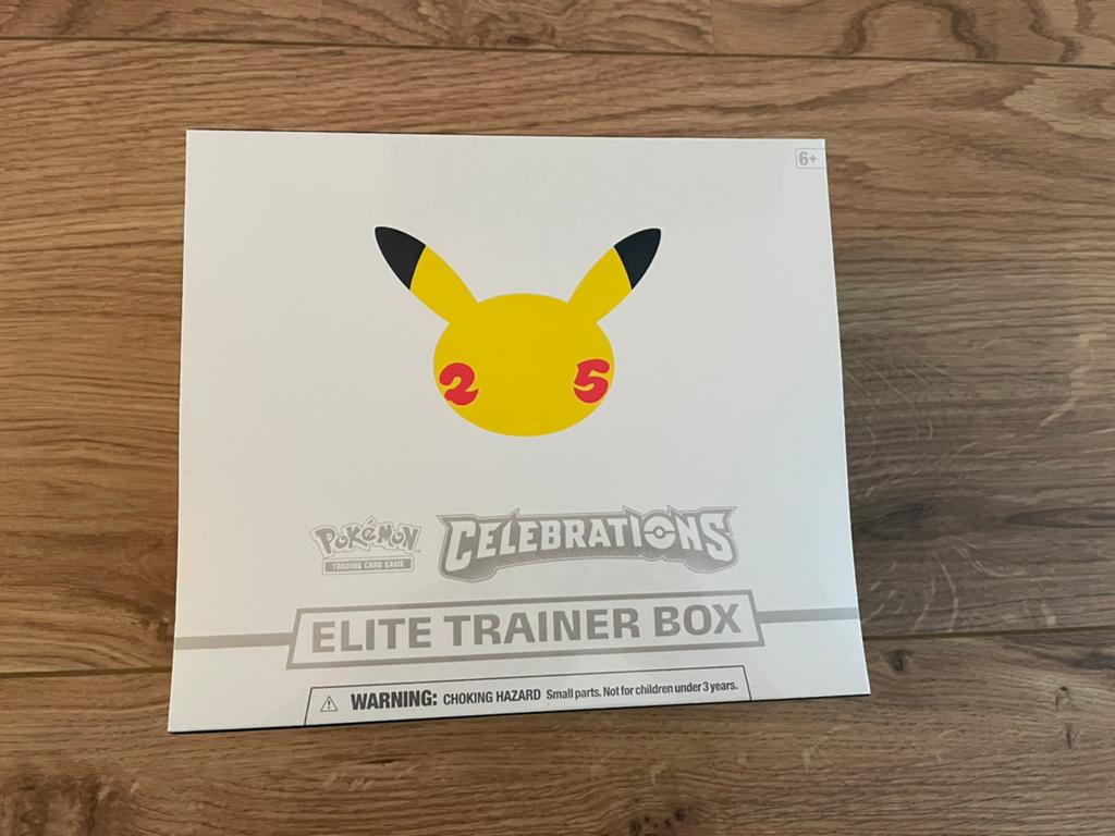 Pokemon: 25th Anniversary Celebrations Elite Trainer Box, Ophalen of Verzenden, Nieuw, Boosterbox