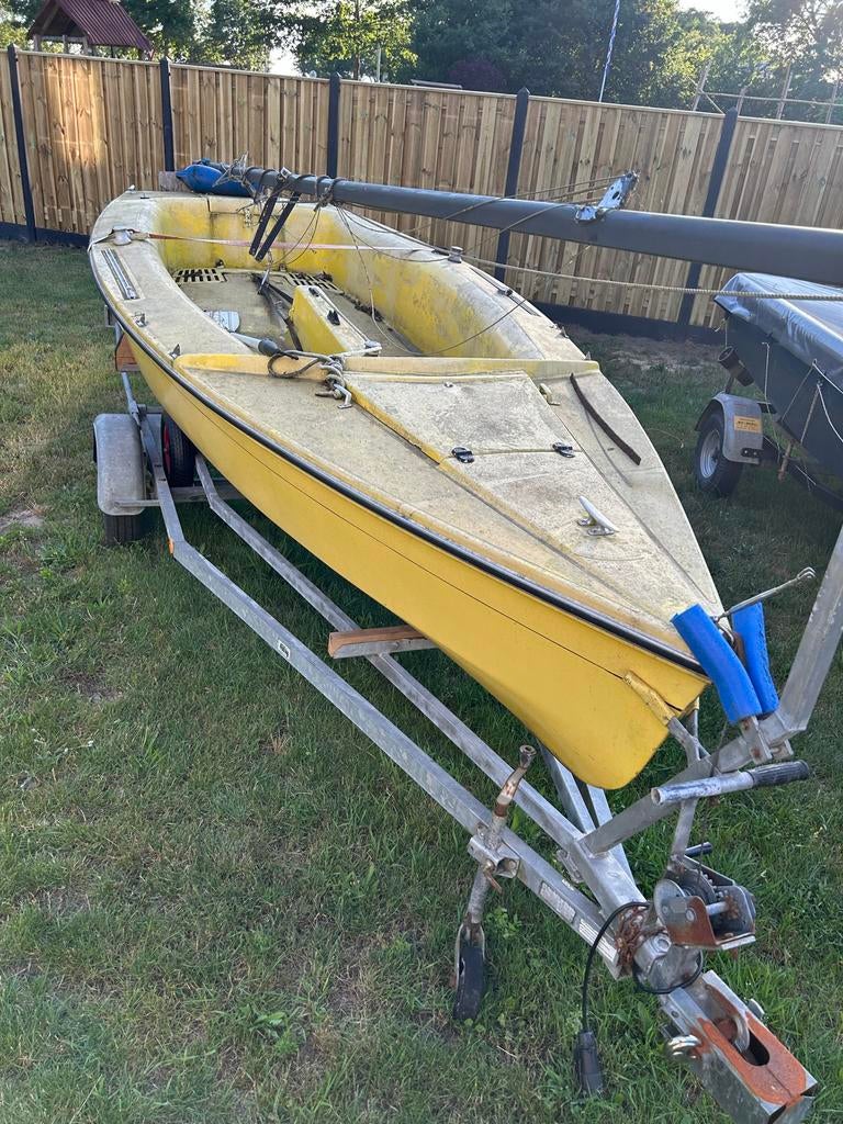Polyester Flying Fish zeilboot 4,95x1,5m (ook motorboot), Ophalen of Verzenden, Gebruikt, Overige typen
