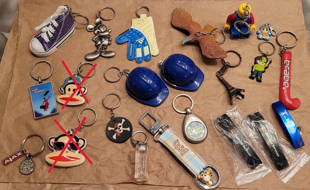 Sleutelhangers o.a. lego pop, Ajax, schoen, Adelaar, Mickey, Verzamelen, Sleutelhangers, Ophalen of Verzenden, Zo goed als nieuw