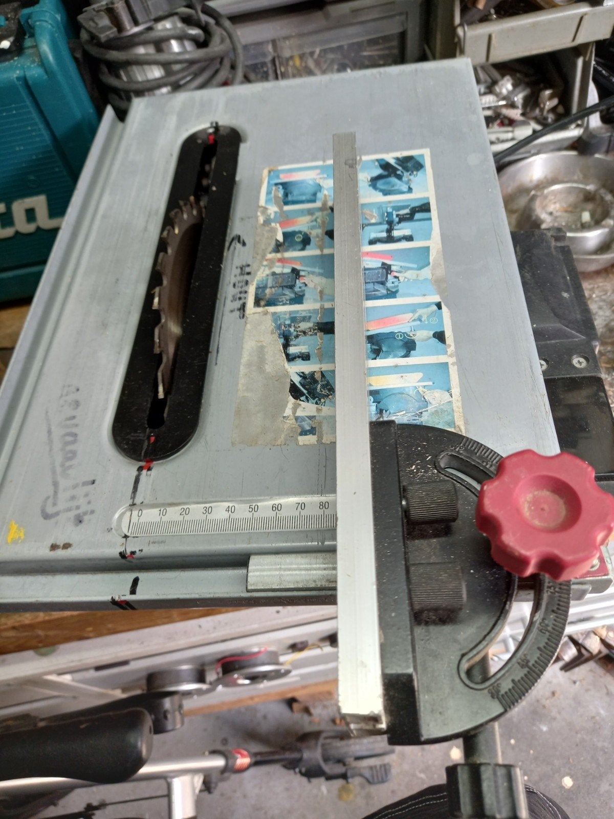 Zaagtafel  met afkort twee  in  een, Ophalen of Verzenden, Zo goed als nieuw, Afkortzaag, 30 tot 70 mm