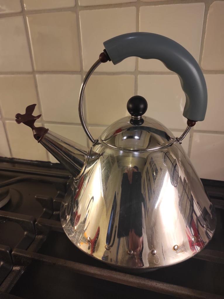 Alessi Michael Graves fluitketel blauw, Huis en Inrichting, Keuken | Keukenbenodigdheden, Ophalen of Verzenden, Gebruikt