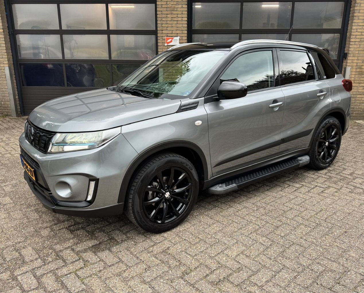 Suzuki Vitara met afneembare trekhaak (bj 2023), Gebruikt, 129 pk, 49 €/maand, Bedrijf