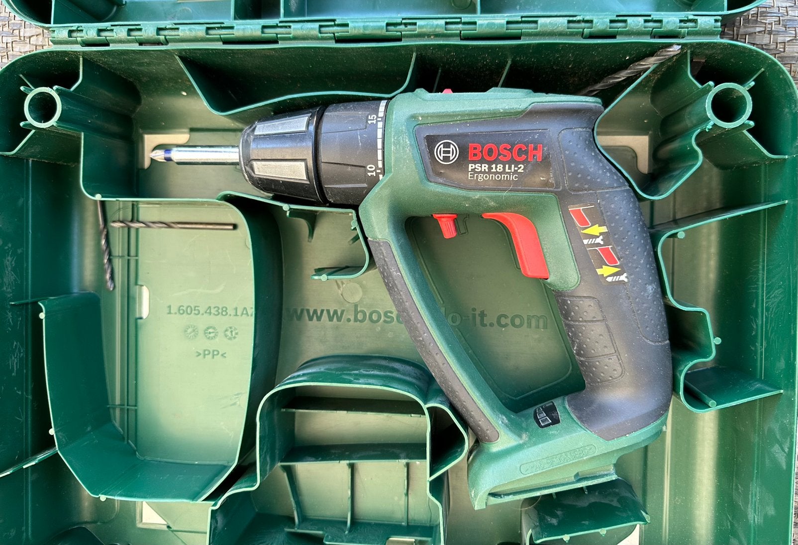 Bosch PSR 18 li + 2,5 ah en heggenschaar + 6ah en lader, Ophalen of Verzenden, Zo goed als nieuw