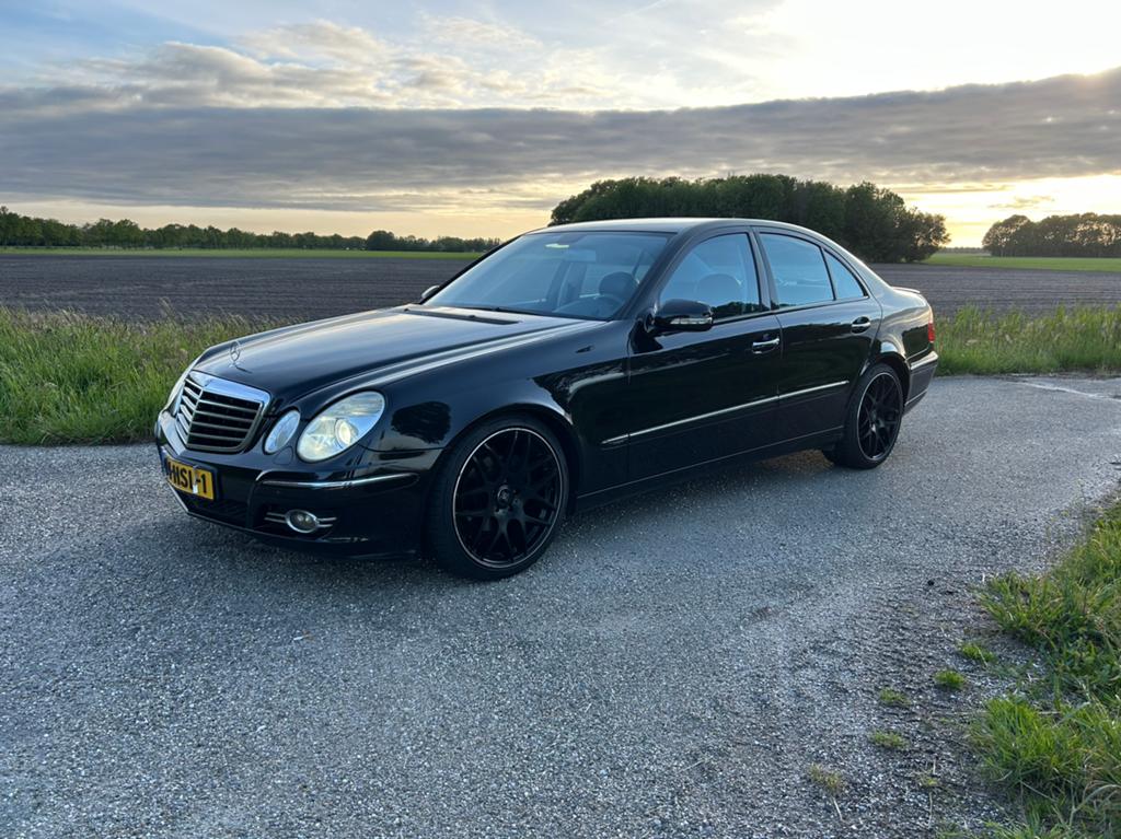 Mercedes-Benz E-Klasse 3.0 D E300 Bluetec Sedan AUT 2008, Auto's, Automaat, Achterwielaandrijving, Zwart, 14 km/l