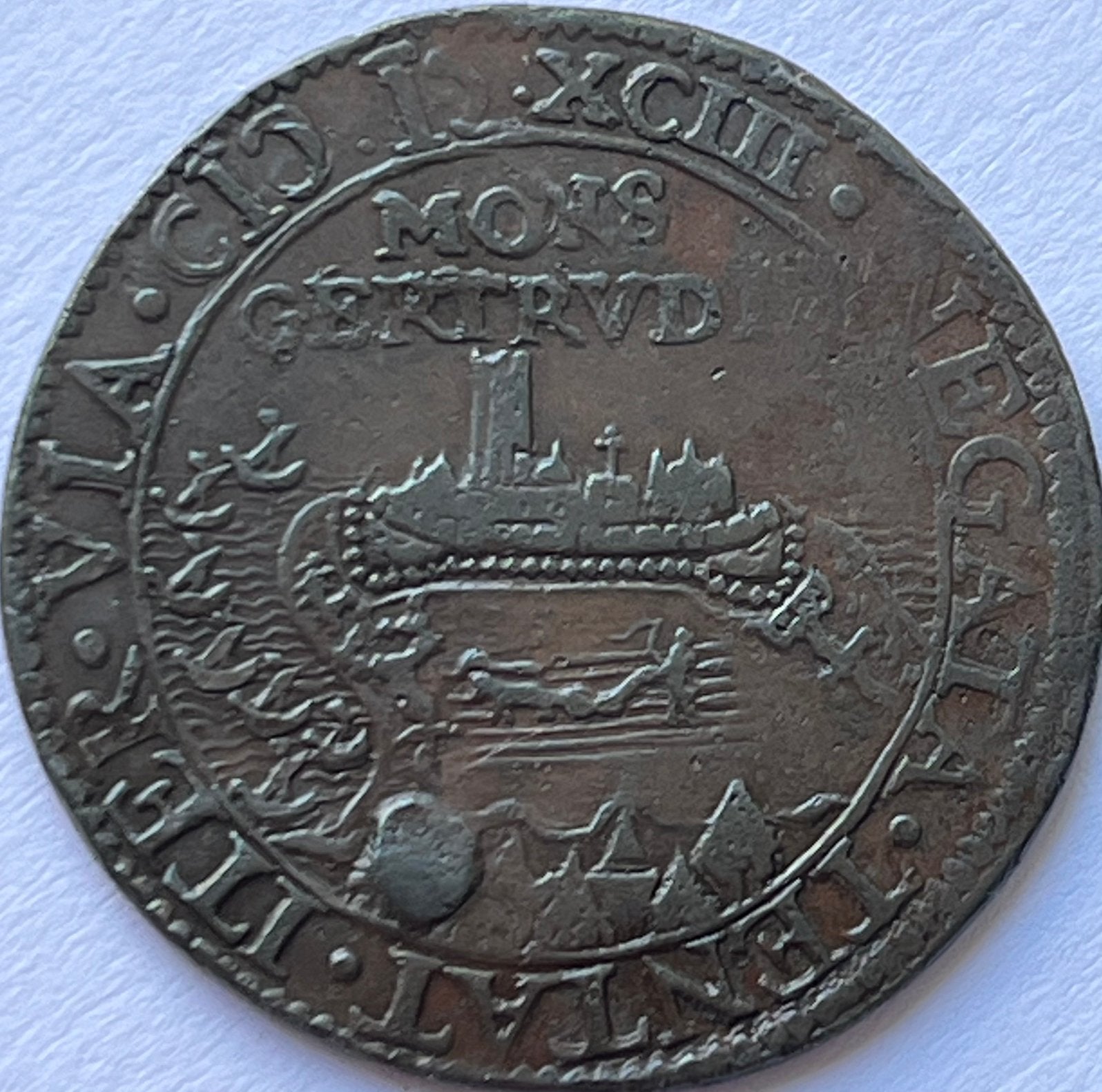 Dordrecht jeton 1593 beleg van Geertruidenberg, Ophalen of Verzenden, Overige materialen, Nederland