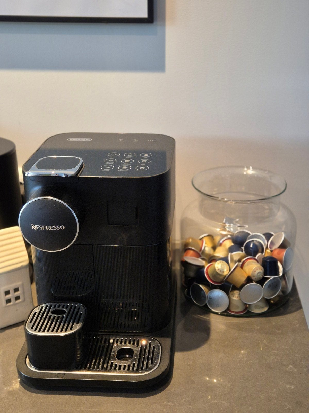Nespresso De'Longhi Lattissima One - Incl. cupjes en boek
