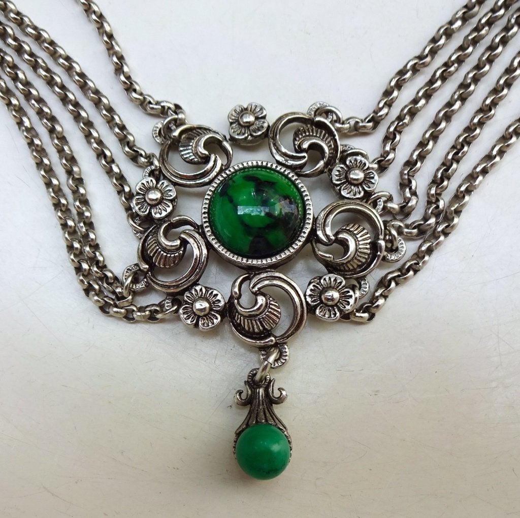 Jaren '60 trachten collier: verzilverd tin. Walter Rönsch, Ophalen of Verzenden, Overige materialen, Ketting