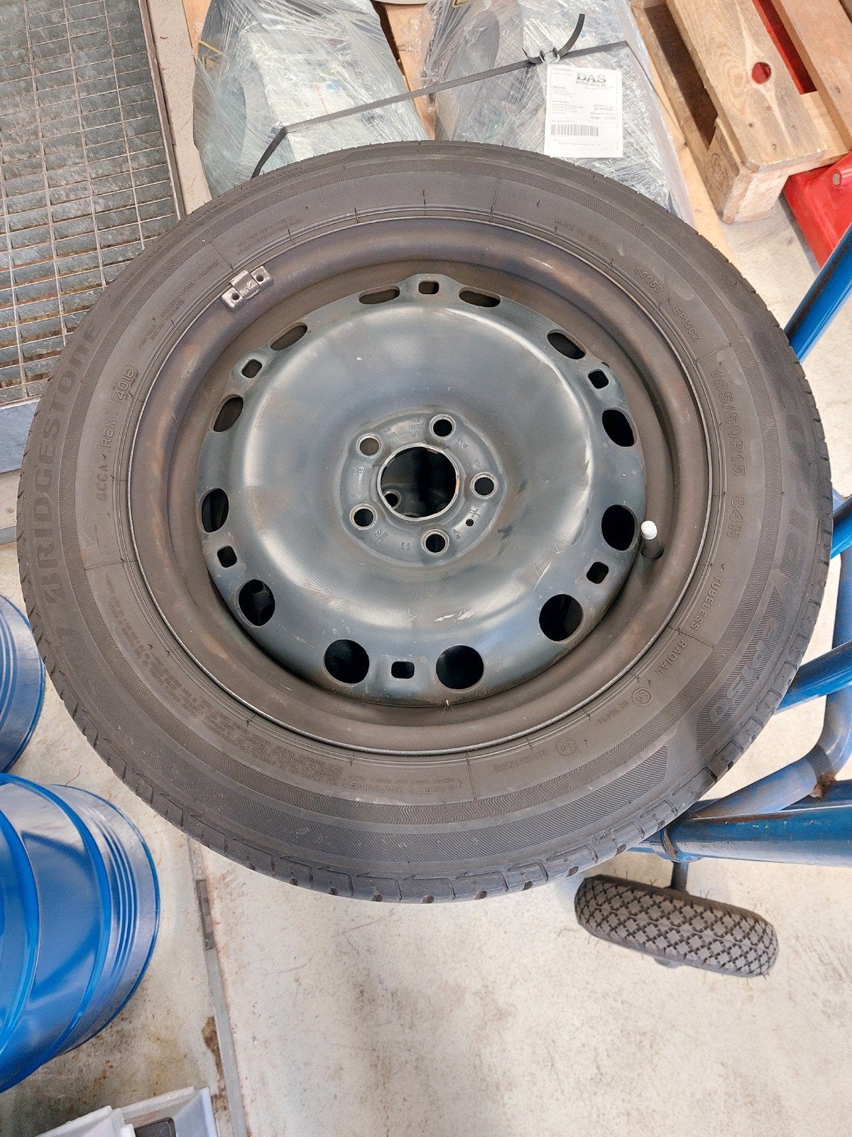 Stalen velgen set met zomerbanden VW Polo 2013, Ophalen, Gebruikt, 15 inch, Banden en Velgen