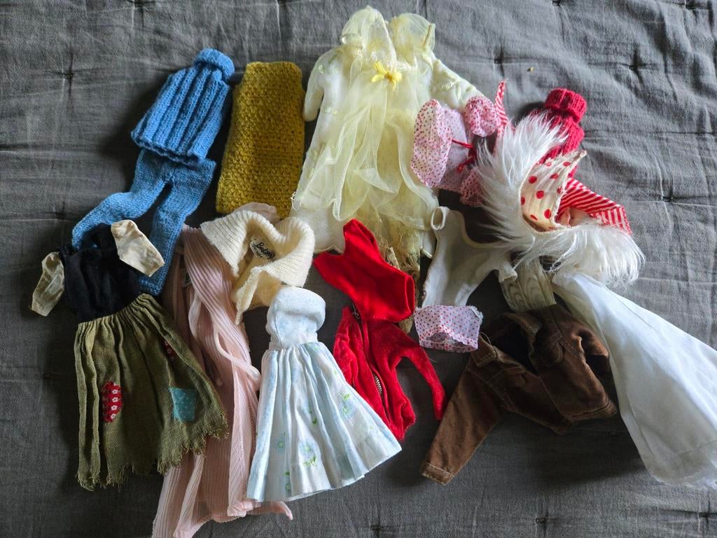 Barbie vintage kleding outfits, Verzamelen, Poppen, Ophalen of Verzenden, Gebruikt, Kleertjes