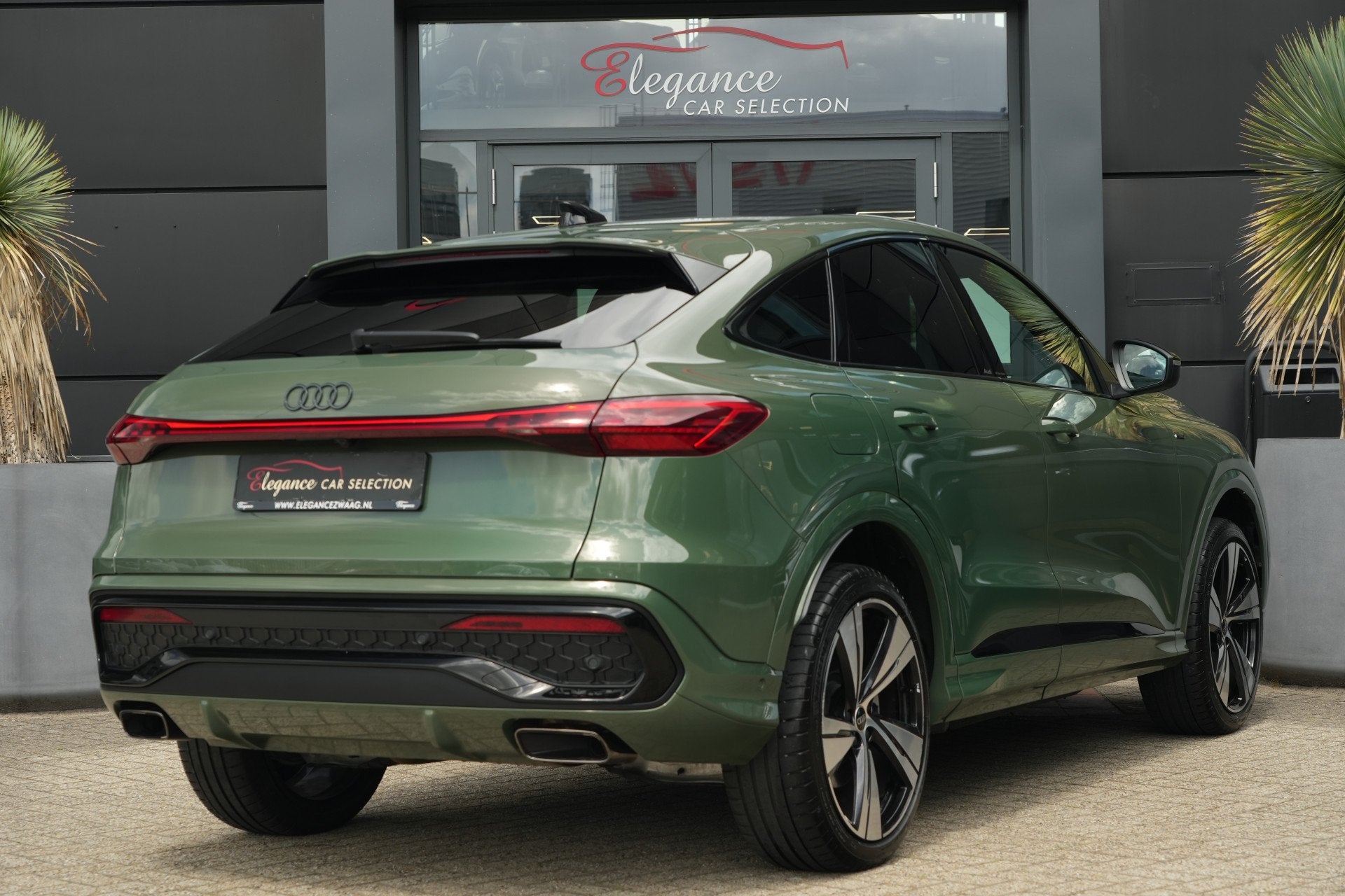 Audi Q5 Sportback 2.0 TFSI e-hybrid quattro S edition Sportb, Auto's, Automaat, Verwarmde buitenspiegels, Gebruikt, Zwart